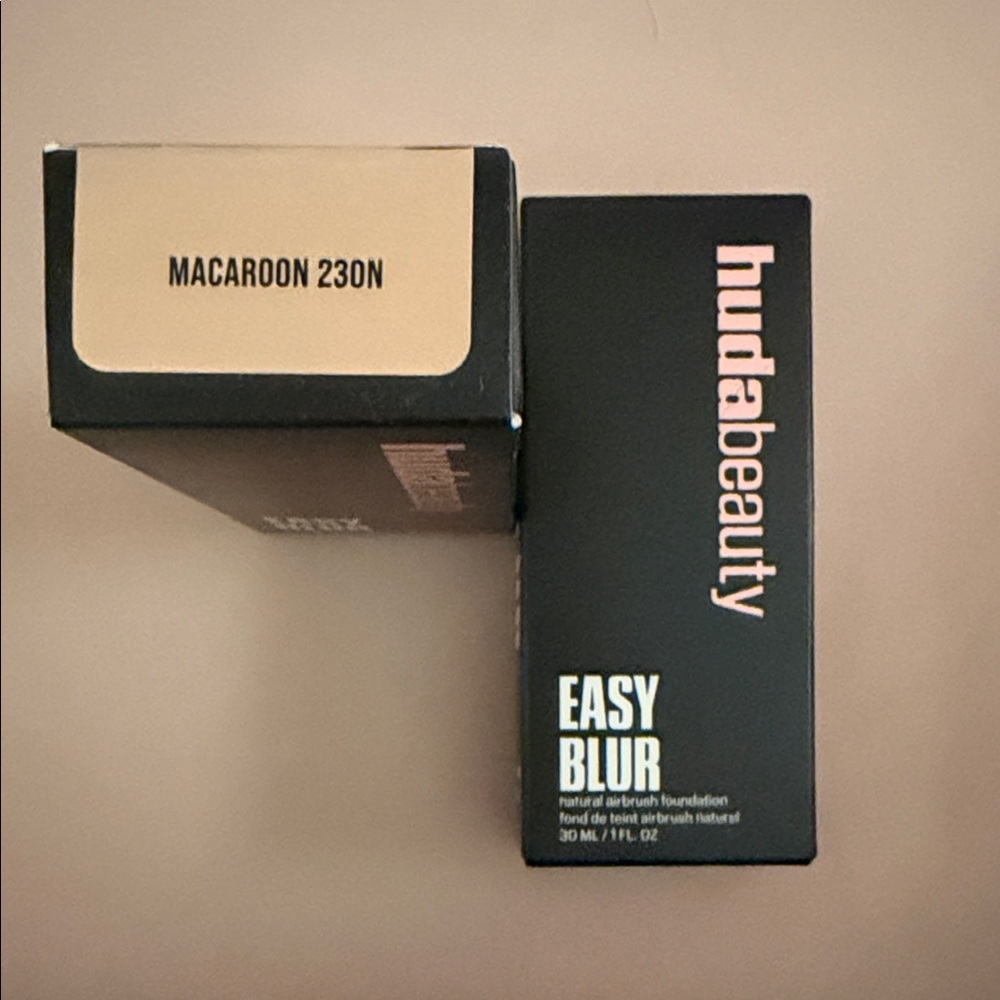 Huda Beauty Easy Blur Foundation - Macaroon 230N  (1pc)
